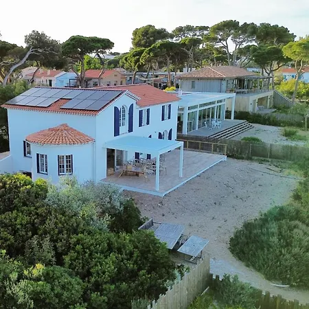 Exceptional Waterfront * Hyeres