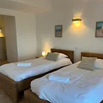 Exceptional Waterfront Вилла Йер