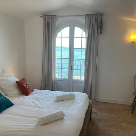 Exceptional Waterfront Villa