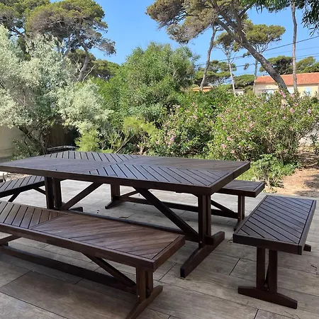 Exceptional Waterfront 别墅 *