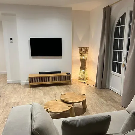 Exceptional Waterfront