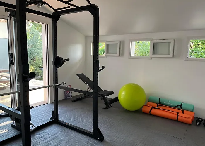 Exceptional Waterfront *