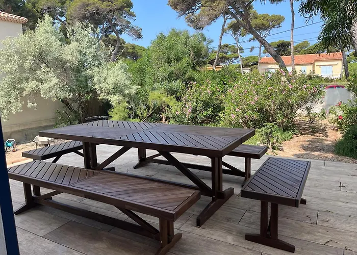 Exceptional Waterfront 别墅 *