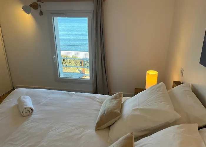 Exceptional Waterfront 别墅 *